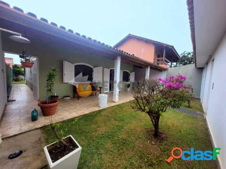 Casa com 3 quartos, 375m², à venda em Caraguatatuba,