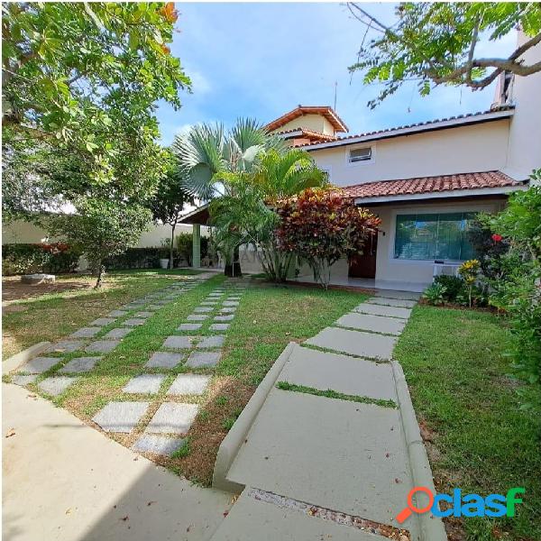 Casa com 3 quartos, 420m², à venda em Lauro de Freitas,