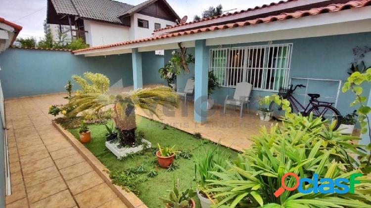 Casa com 3 quartos, 450m², à venda em Caraguatatuba,