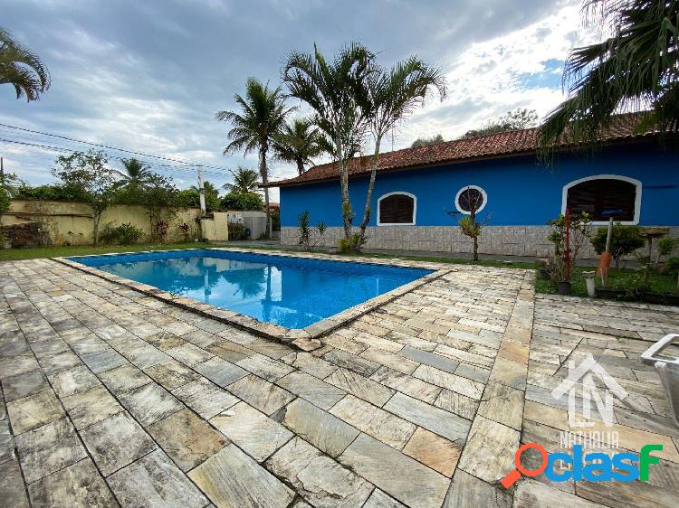 Casa com 5 dormitórios e piscina à venda, por R$ 585.000