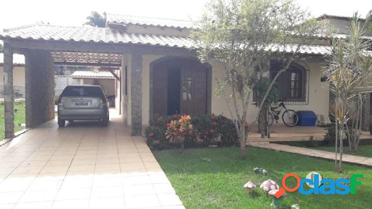 Casa com 6 dormitórios à venda, 280 m² por R$ 750.000,00