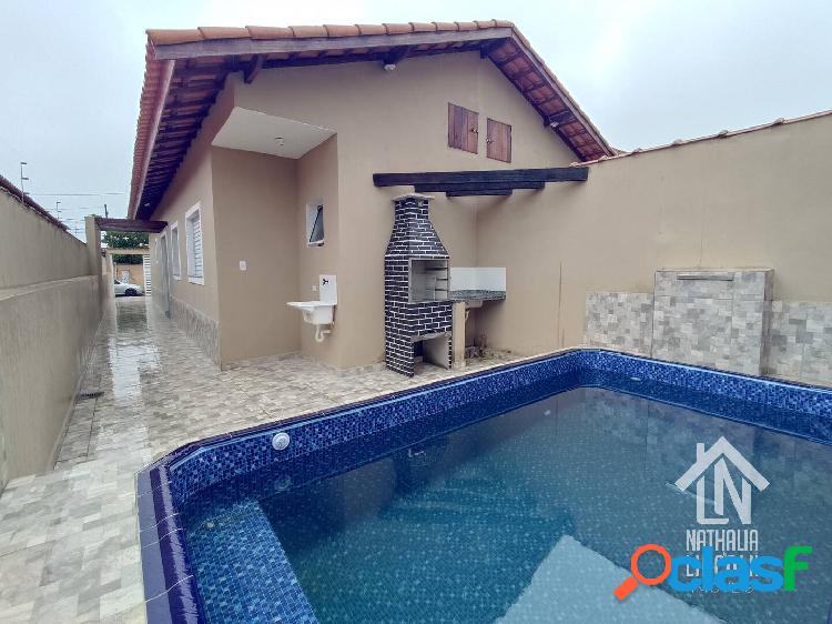 Casa com piscina, por R$ 285.000 no Balneário Tupy -