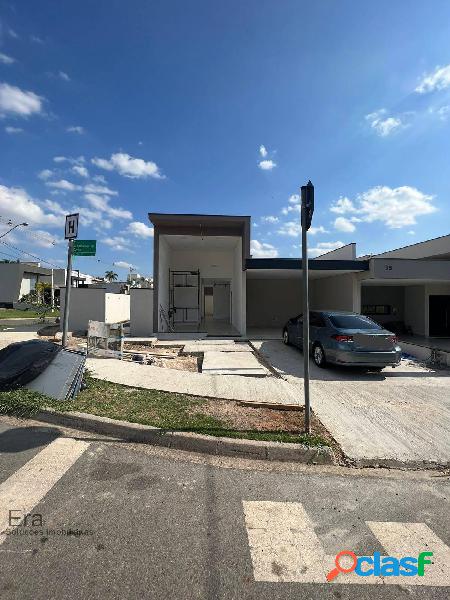 Casa de condomínio fase final de construção, à venda em