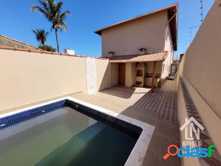 Casa em condomínio com piscina à venda por R$ 330.000 -
