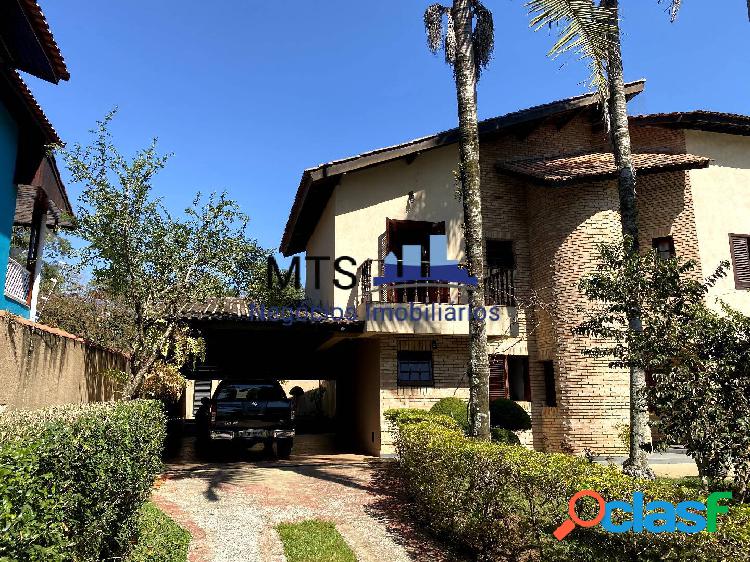 Casa para aluguel e venda - 600 m² - 06 dormitórios (05