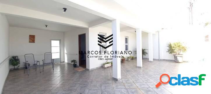 Casa á venda na Cohab I em Botucatu-SP por R$ 280.000,00
