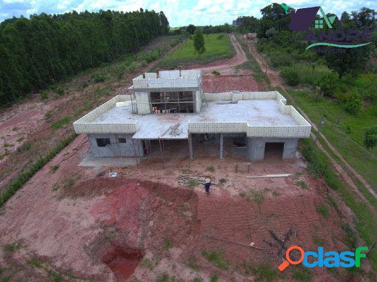 Chácara, 9000m², com casa de 3 dormitórios, próximo à