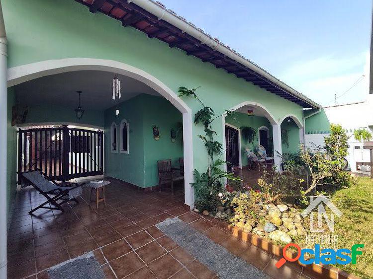 LINDA CASA PERTINHO DO MAR EM ITANHAÉM, POR R$ 640.000