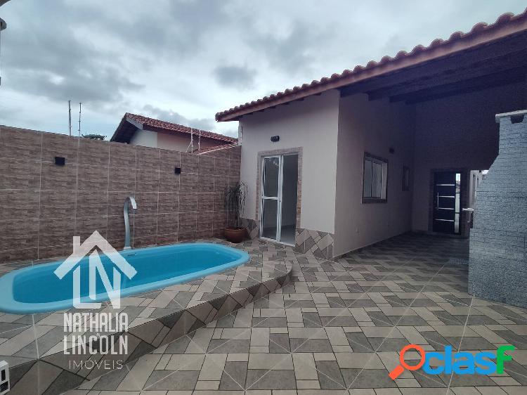 Linda casa com piscina, por R$ 320.000,00 no bairro Jd.