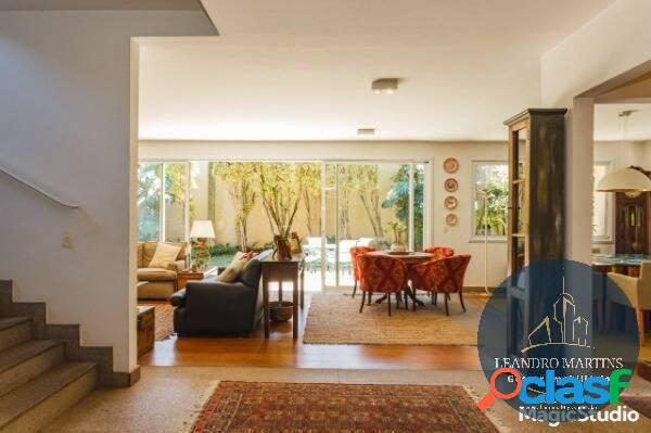 Maravilhosa casa à venda, em Alto de Pinheiros, com 350m²!