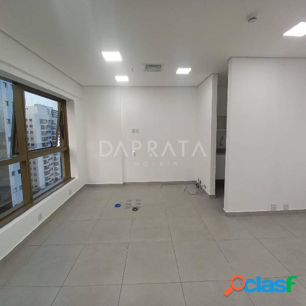 Sala comercial 32m, banheiro, 1 vaga, centro Alphaville