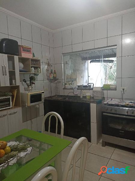 Sobrado para venda possui 76 metros quadrados com 2 quartos