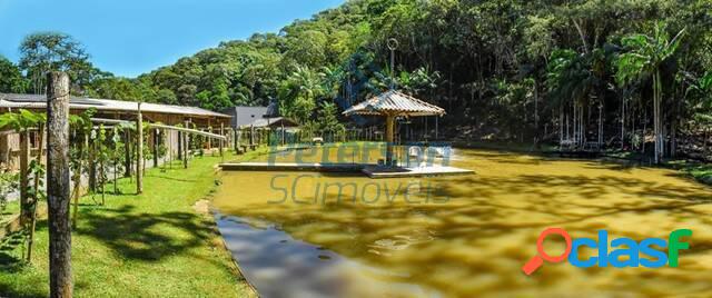 Sítio com 14,8 hectares no bairro Braço em Camboriú