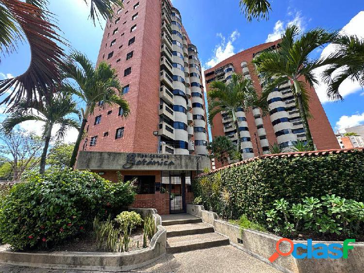 VENTA DE APARTAMENTO EN RESD. BOTÁNICA URB. LOS MANGOS