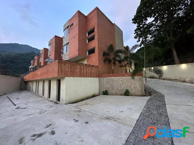 VENTA DE TOWNHOUSE EN LA ENTRADA RESD. LA ROCA NAGUANAGUA