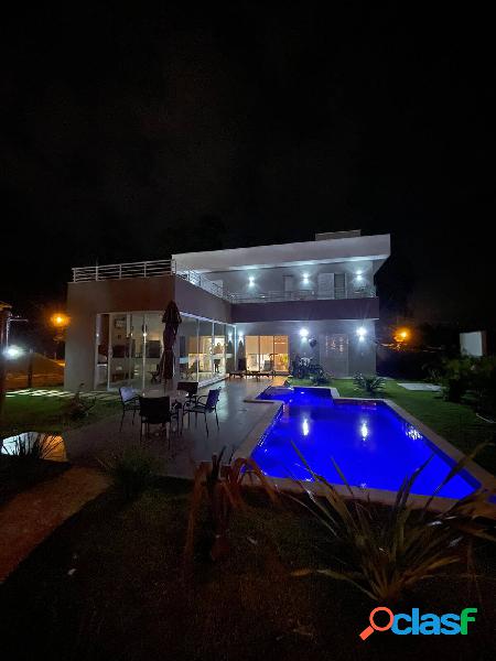 Vende-se linda casa no condomínio Colinas de Inhandjara em