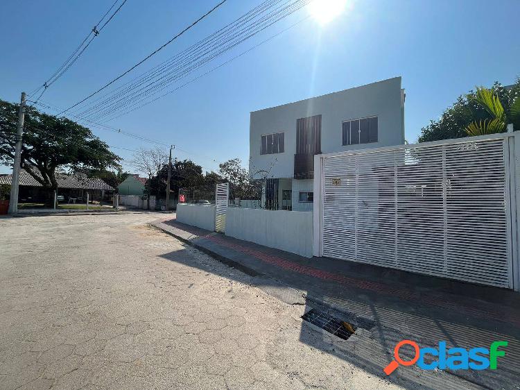 Vendo Casa na Praia do Campeche com 03 suítes- Oportunidade