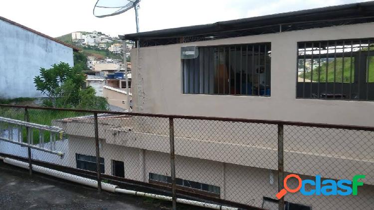 Vendo casa com 4 quartos