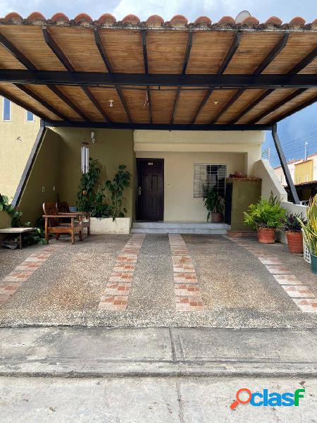 Venta de Hermoso Townhouse en San Diego, Res. Villas de San