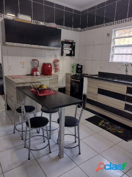 Ótima Casa Sobreposta Térrea Garagem e Churrasqueira na