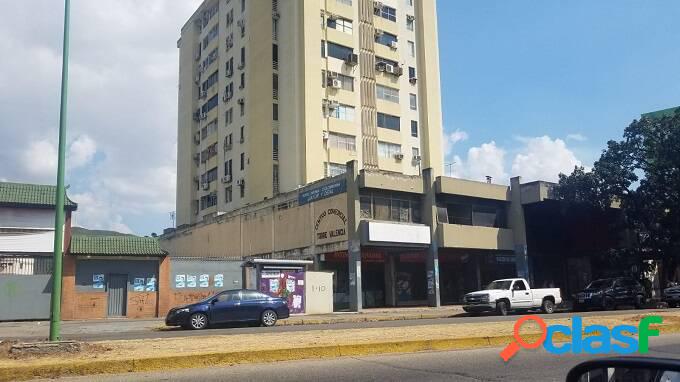 Alquilo Local Comercial de Esquina En Av Bolivar Norte Torre