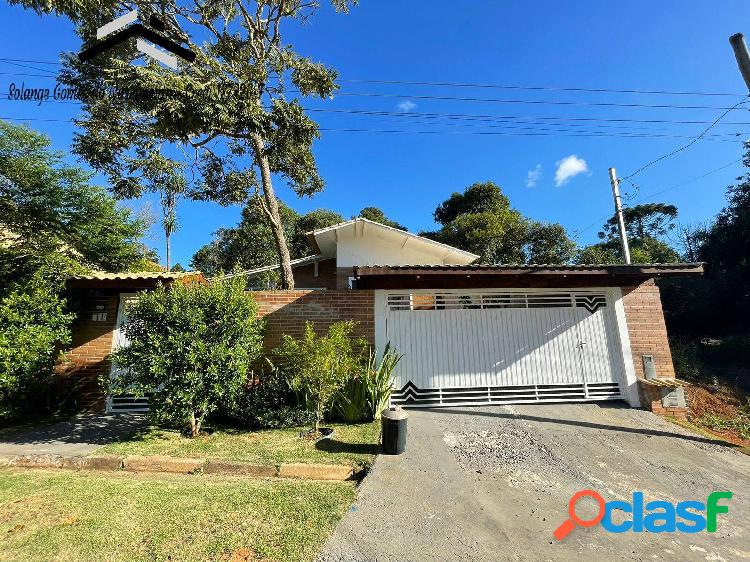 Bela Casa em condomínio fechado