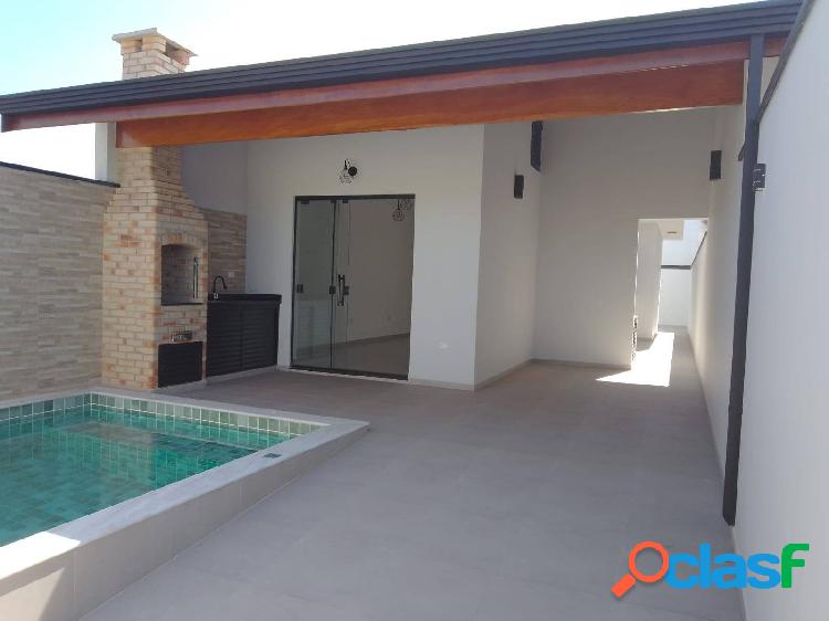 CASA NOVA COM 2 DORMITORIOS E PISCINA