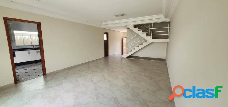 Casa com 250m² no Condomínio Residencial Villa dos