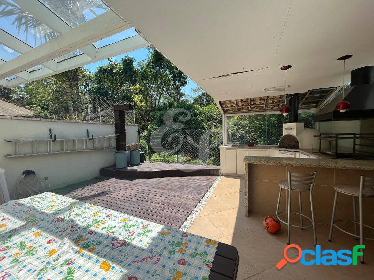 Casa com muito verde ao redor à venda no Residencial Scenic