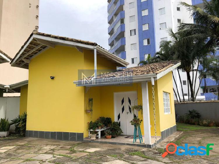 Casa de condomínio com 2 quartos, 145m², à venda em