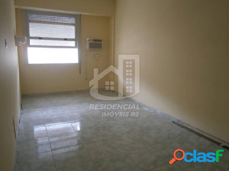 Conjugado 25m² para venda em Copacabana RJ