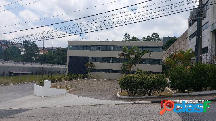 Galpão Locação e Venda Condomínio Fechado de 3.050 m² -