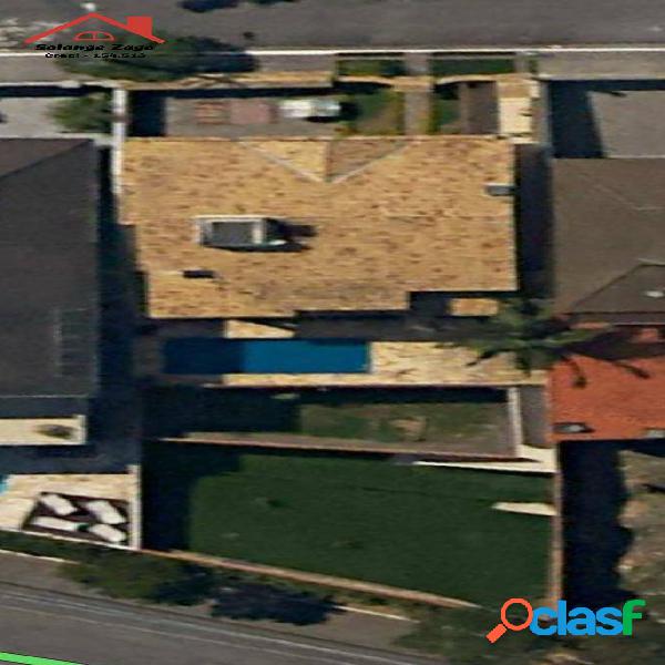 Oportunidade - Casa com piscina aquecida - 6 Dormitórios