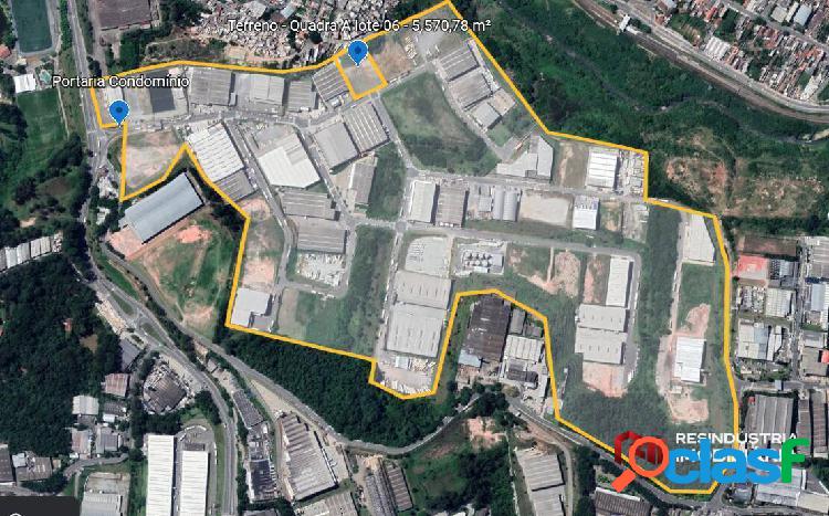 Terreno a Venda em Condomínio de 5.570 m² Polo industrial