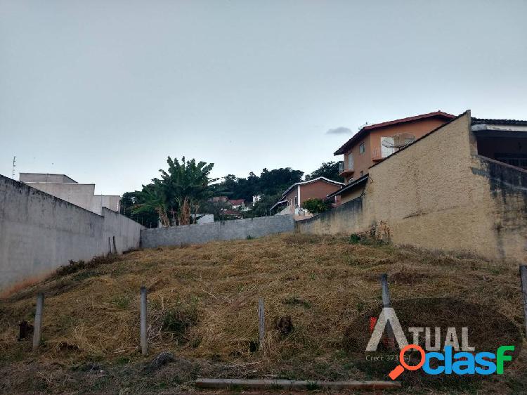 Terreno em Piracaia de 387 m² em leve aclive próximo ao