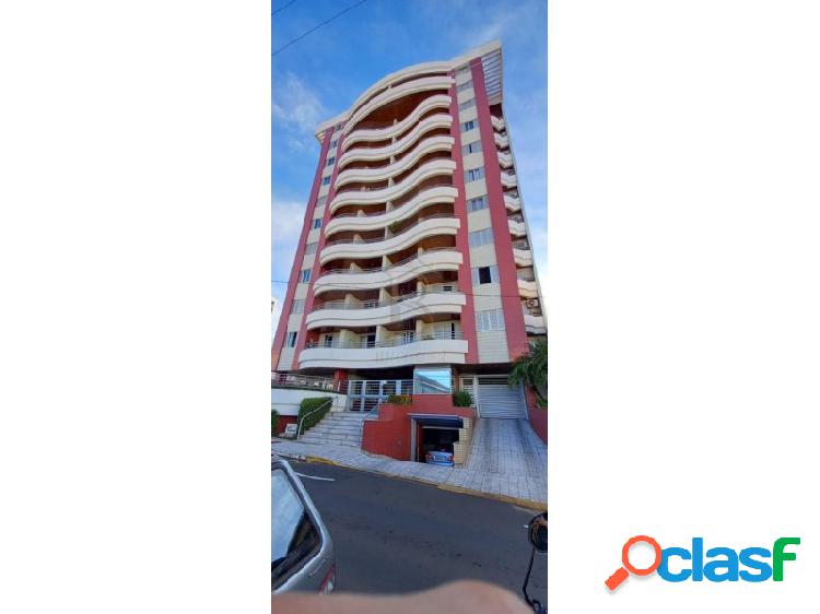 Apartamento com 3 quartos, 110 m², aluguel por R$