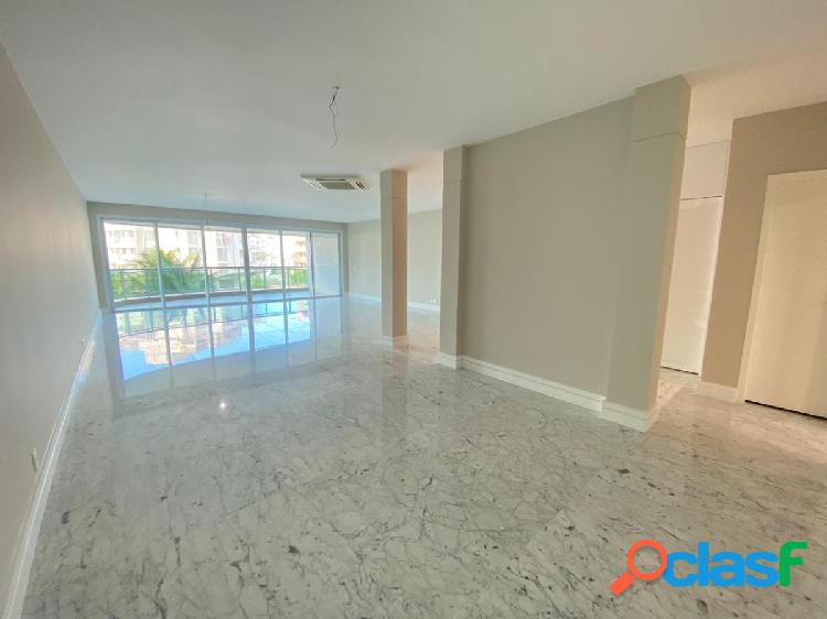 Apartamento com 4 quartos, 288m², à venda em Rio de