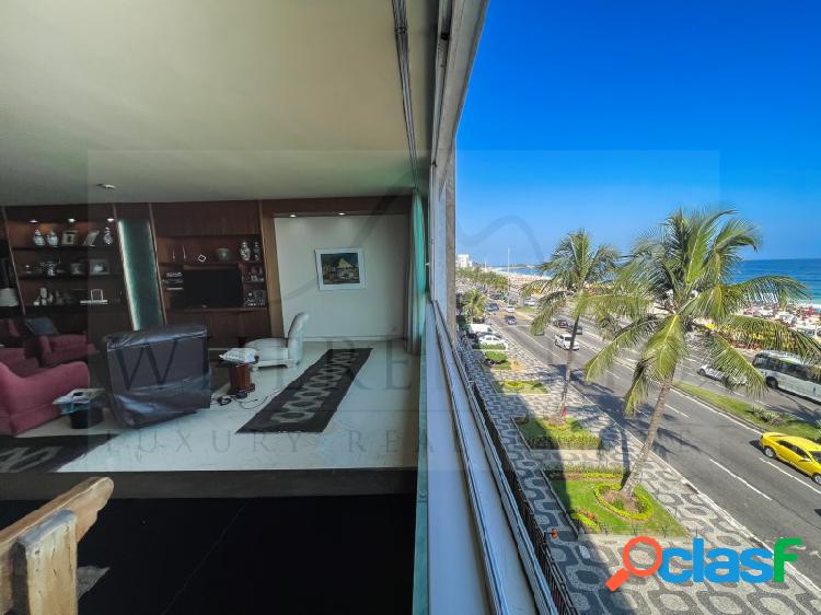 Apartamento imponente à venda frente ao mar em Ipanema