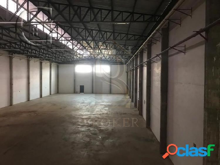 Barracão, 1.200 m², aluguel por R$ 20.000/mês.