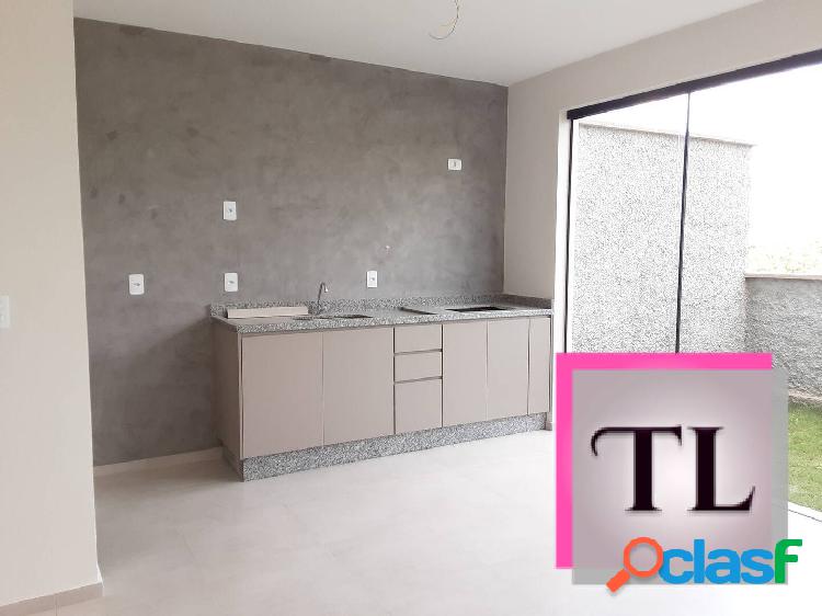 CASA DE 2 DORMITÓRIOS EM CONDOMÍNIO