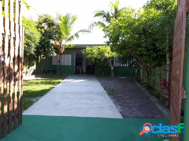 CASA EM TERRENO 10x27 LADO PRAIA PRÓXIMO AO CENTRO -