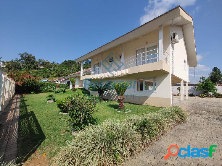 Casa alto padrão no bairro Jardim Maluche em Brusque