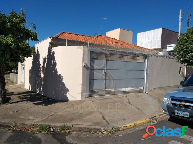 Casa com 2 quartos, 200 m², à venda por R$ 350.000.
