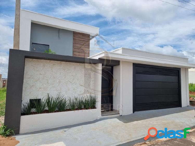 Casa com 3 dormitórios à venda, 141 m² por R$ 580.000,00