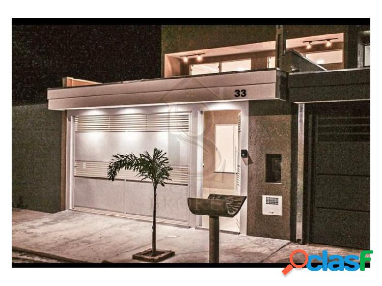 Casa com 3 dormitórios à venda, 160 m² por R$ 470.000,00