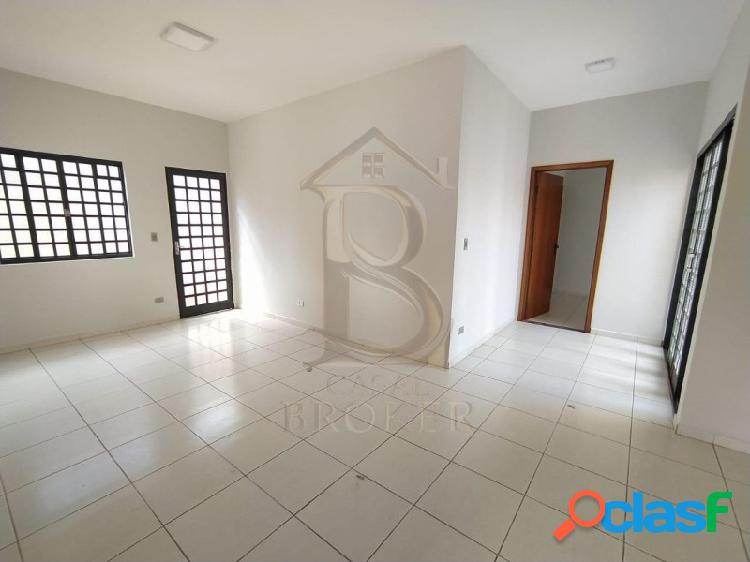 Casa com 3 dormitórios à venda, 200 m² por R$ 550.000,00