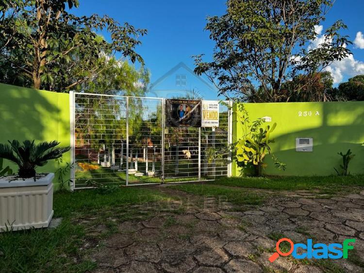 Casa com 3 dormitórios à venda, 220 m² por R$ 460.000,00