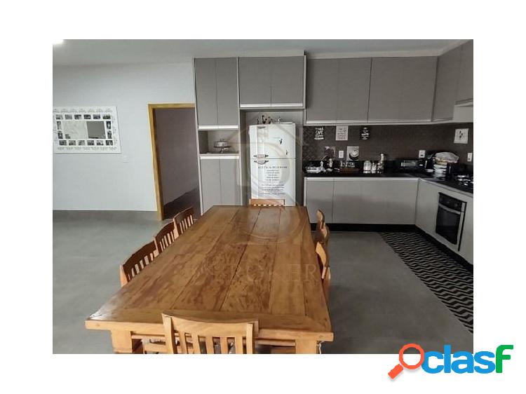 Casa com 3 dormitórios à venda, 300 m² por R$