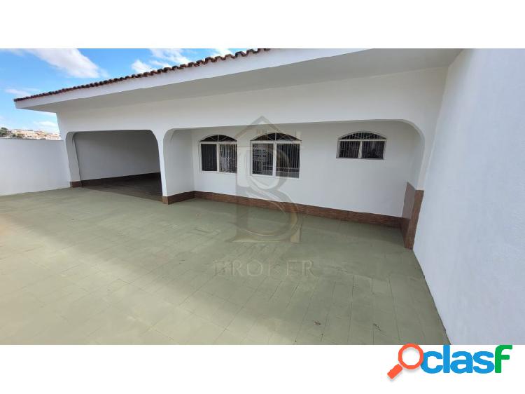 Casa com 3 quartos, 120 m², à venda por R$ 500.000.
