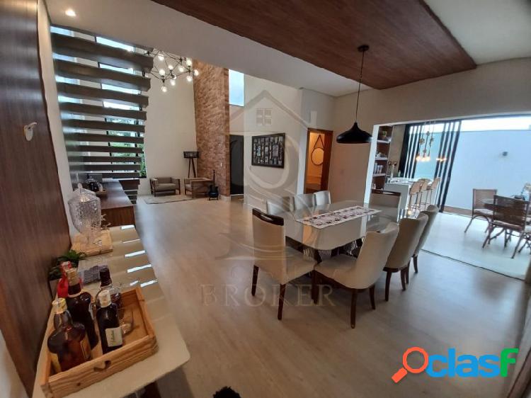 Casa com 3 quartos, 220 m², à venda por R$ 1.100.000.